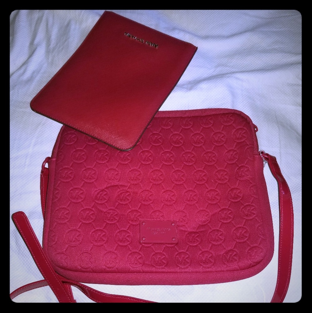 Micheal Kors purse